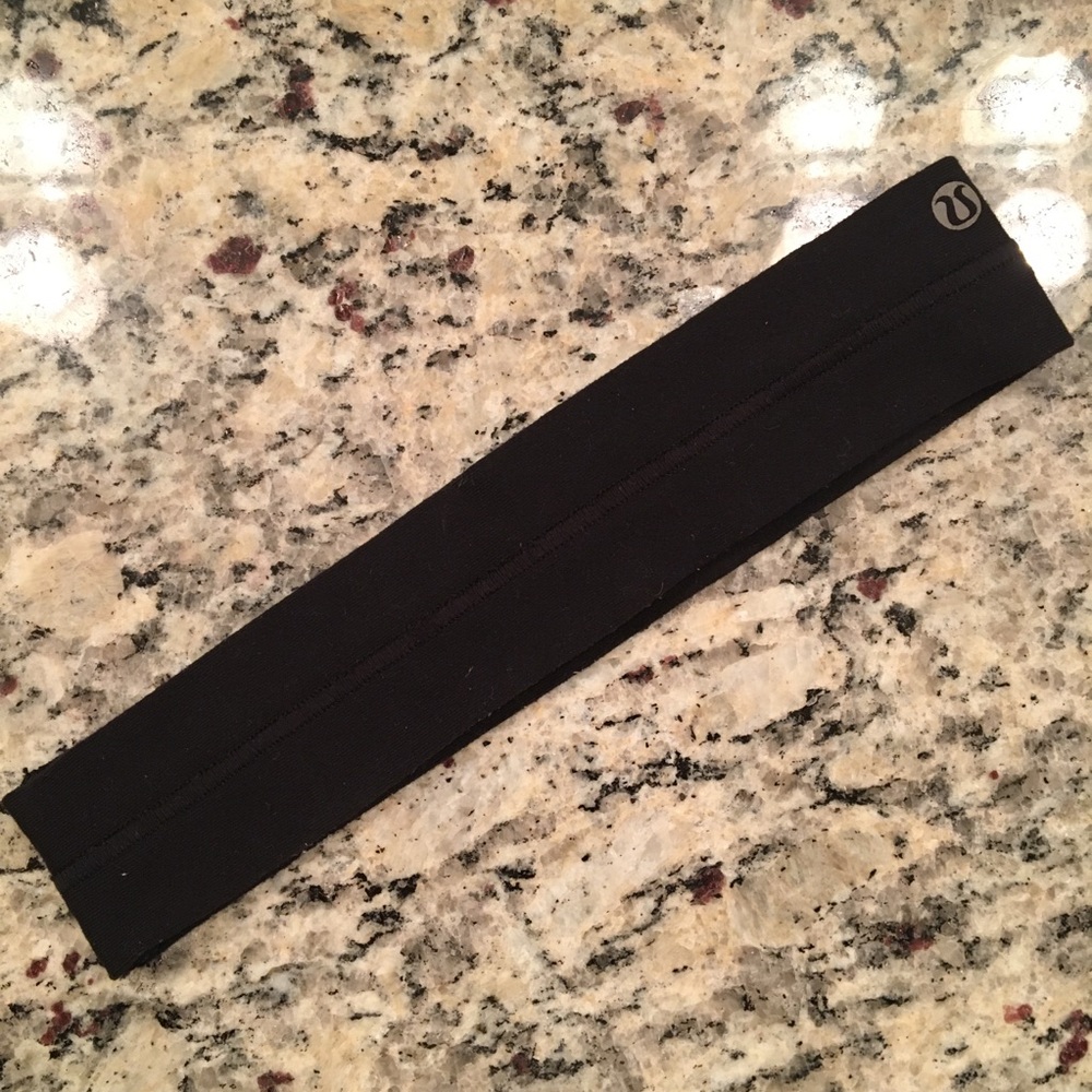 Black headband -lululemon